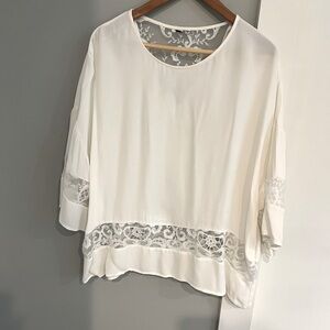 Kut From the Kloth White Blouse with Lace Detail - Size M
